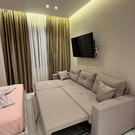 Mali I Robit Cozy Golem (Tirana)